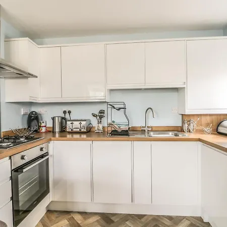 Manor Heath 2 سكرابورو